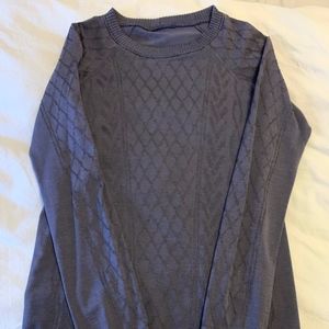 Lululemon Blue Long Sleeve with pattern (Size 4)